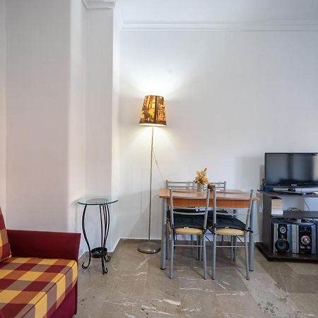 Dimotiko Theatro Metro St. 1 Bedroom 4 Pers. Flat Pireu Exterior foto